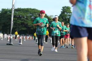 BIB: 254
                            <button type="button" onclick="openModal(5172972)" class="btn btn-primary btn-sm float-right btn-popup" data-toggle="modal" data-target=".modal-high-quality">
                        <i class="fas fa-shopping-cart"></i> Add to Cart
                    </button>
                                            <button type="button" onclick="isThisMe(5172972, true)" class="btn btn-success btn-sm float-right btn-popup btn-isme hidden" data-toggle="tooltip" data-placement="bottom" title="นี่คือรูปของคุณใช่ไหม คลิกที่นี่เพื่อเอาเข้าอัลบั้ม">
                        <i class="fas fa-plus"></i> Add to album
                    </button>
                    <button type="button" onclick="isThisMe(5172972, false)" class="btn btn-warning btn-sm float-right btn-popup btn-isnotme hidden">
                        <i class="fas fa-ban"></i> Remove from album
                    </button>